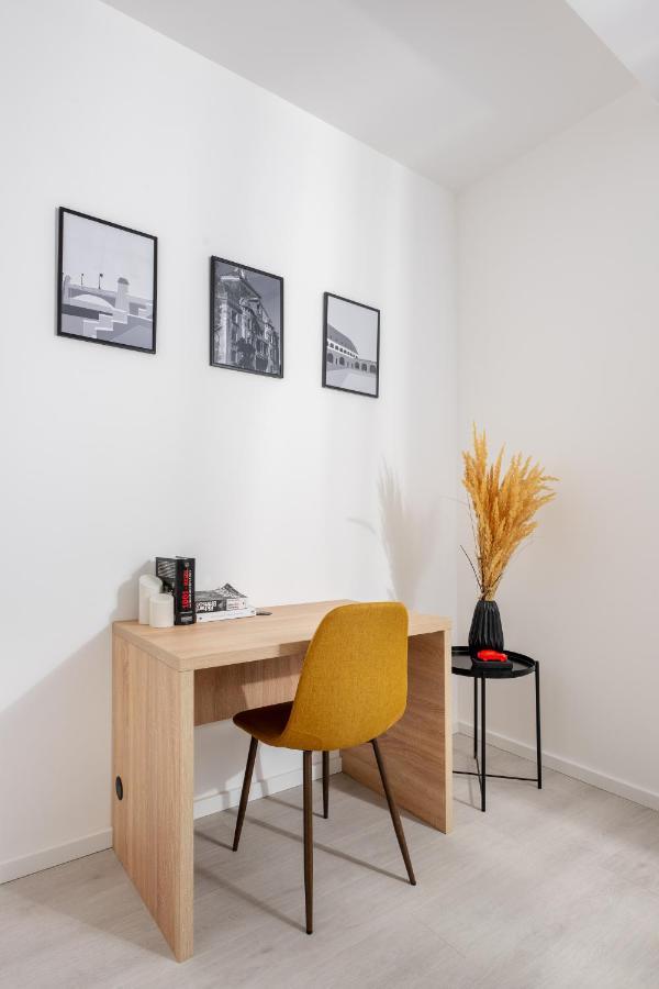 Citadel 4 - Powered By Neo - Free Parking Apartment *